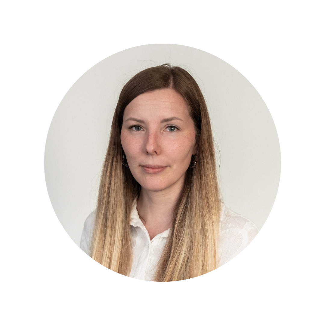 Лариса Полякова